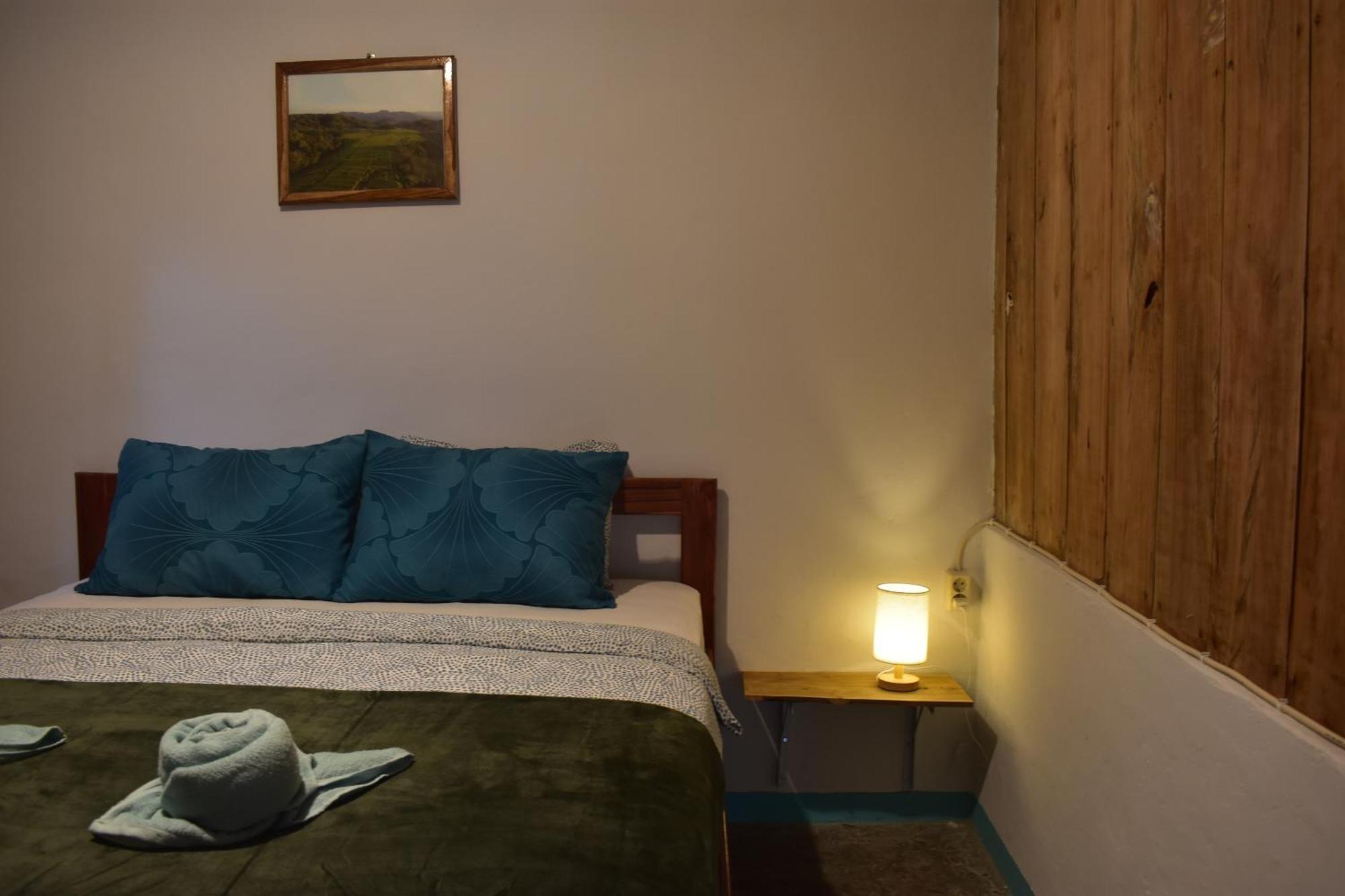 Mama'S Homestay Ruteng Room photo